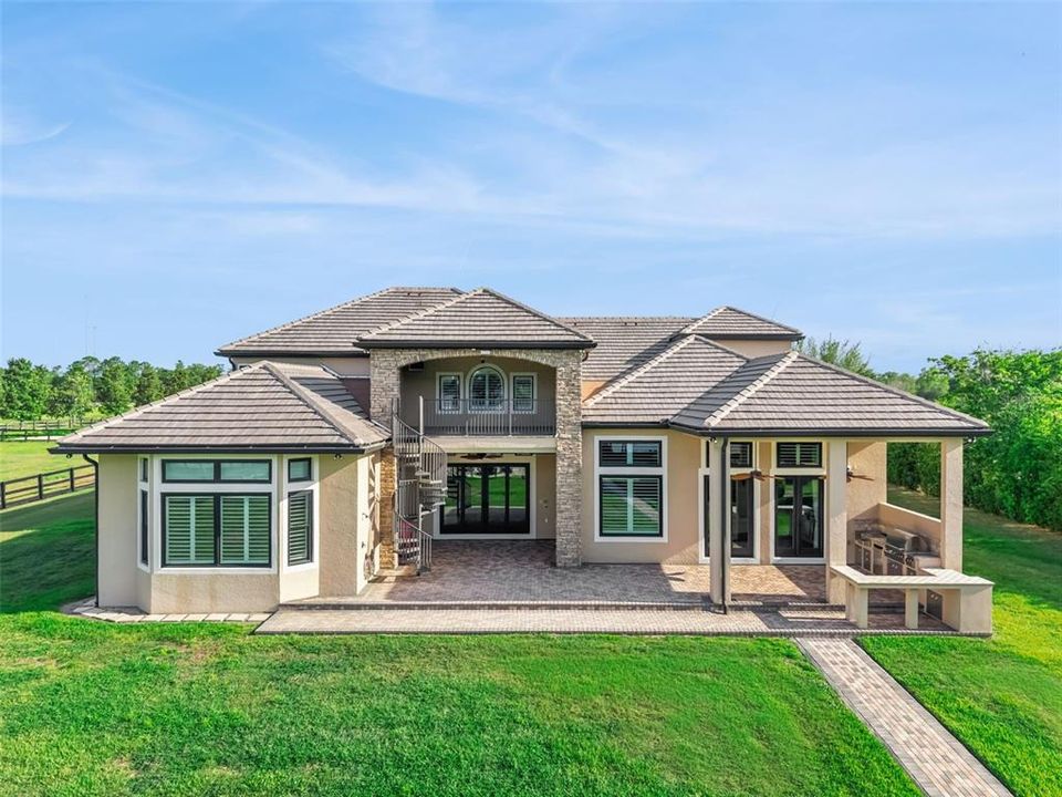 For Sale: $4,500,000 (6 beds, 7 baths, 5776 Square Feet)