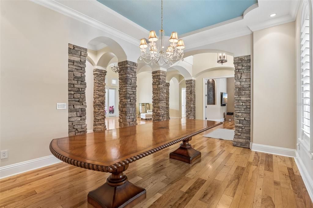 For Sale: $4,500,000 (6 beds, 7 baths, 5776 Square Feet)
