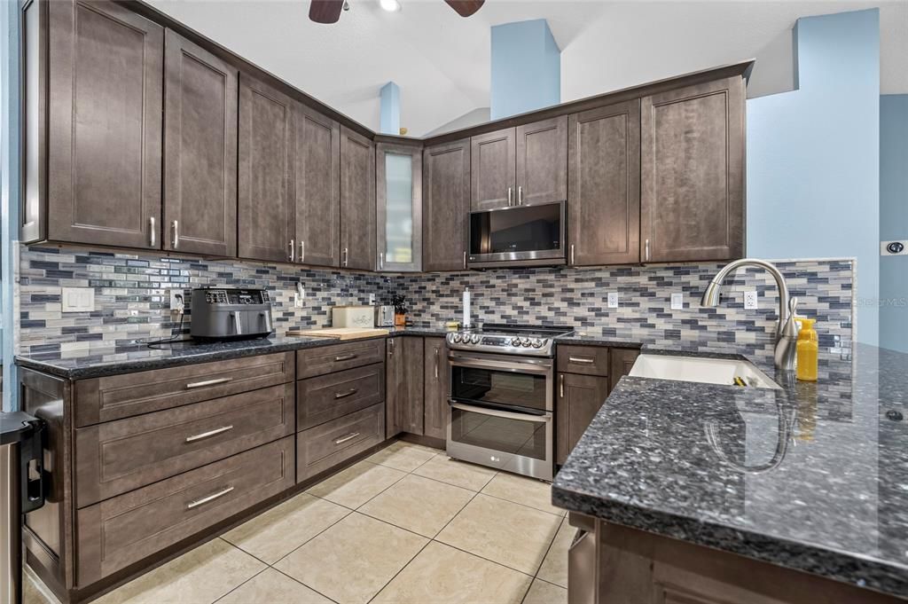 На продажу: $959,900 (4 спален, 3 ванн, 3312 Квадратных фут)