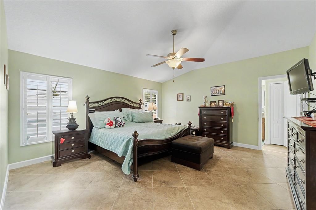 For Sale: $399,500 (3 beds, 2 baths, 1784 Square Feet)