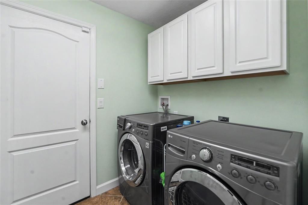 For Sale: $399,500 (3 beds, 2 baths, 1784 Square Feet)