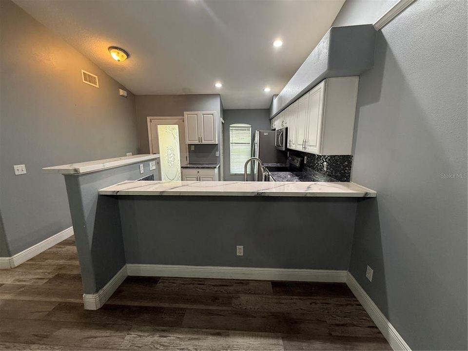 В аренду: $2,300 (3 спален, 2 ванн, 1651 Квадратных фут)