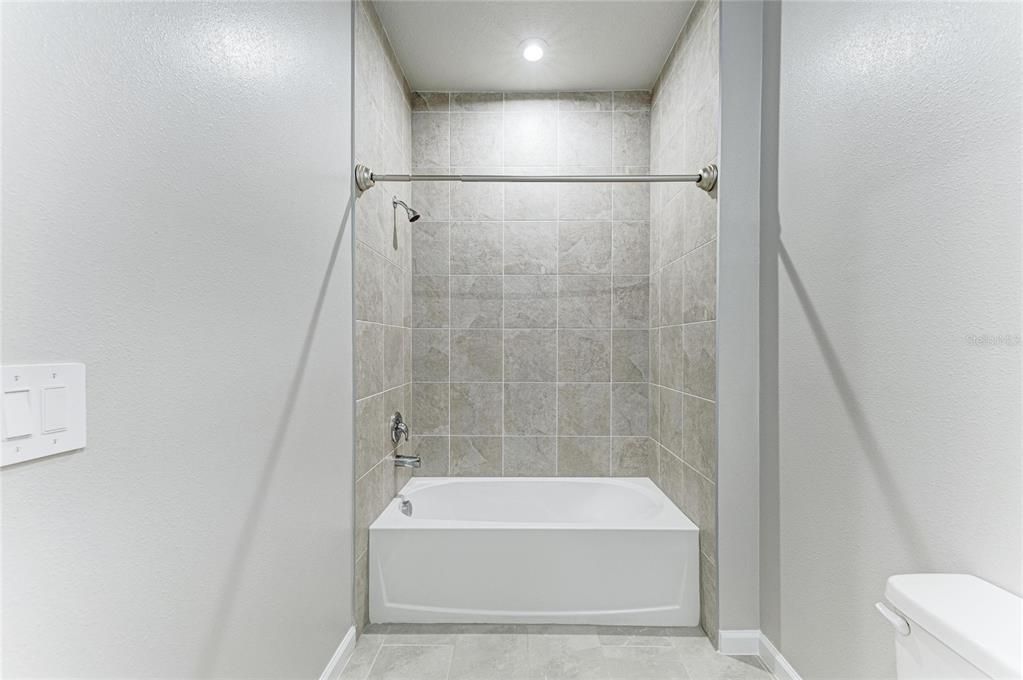 На продажу: $339,000 (2 спален, 2 ванн, 1501 Квадратных фут)