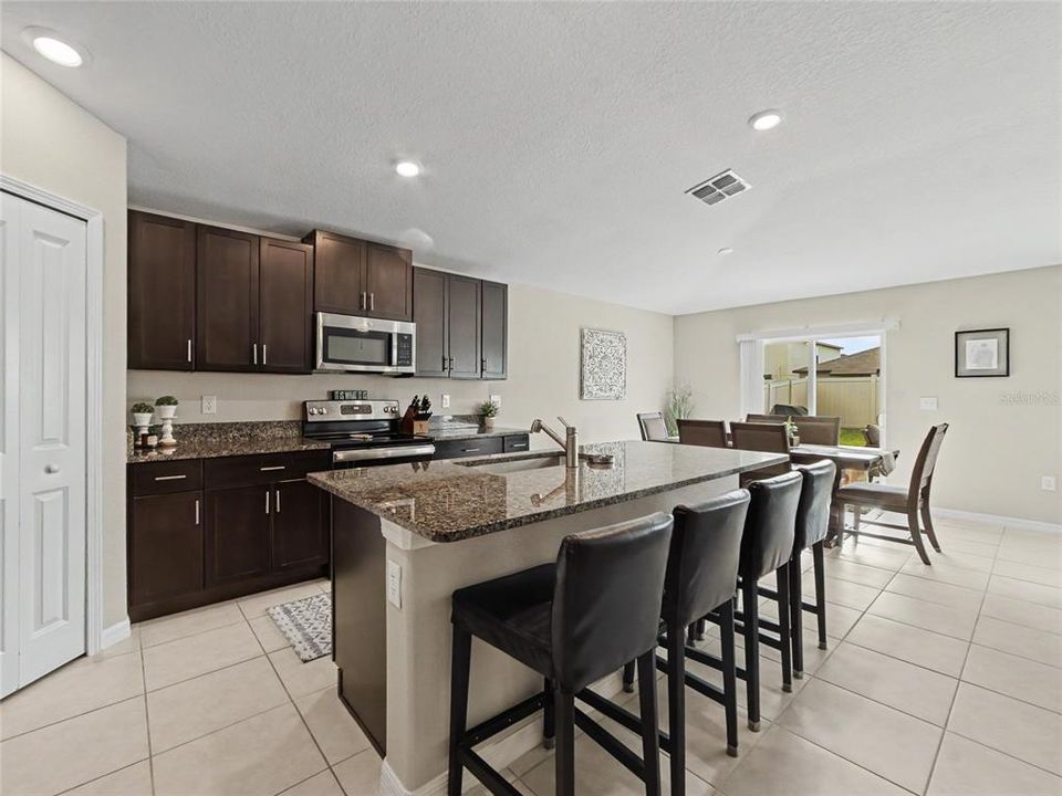 For Sale: $335,000 (4 beds, 2 baths, 1935 Square Feet)