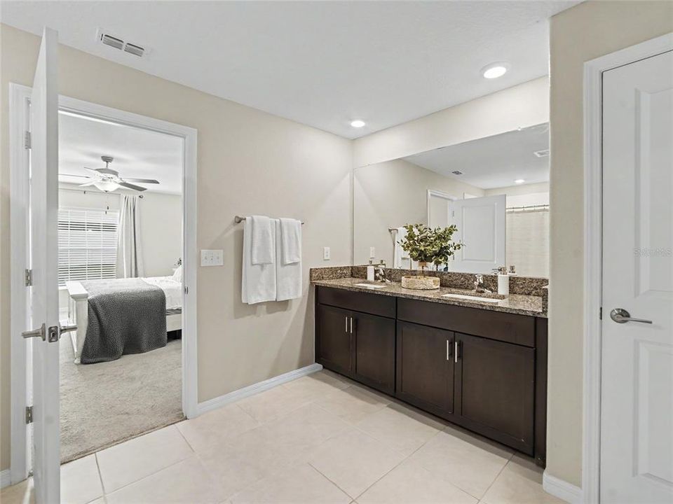 For Sale: $335,000 (4 beds, 2 baths, 1935 Square Feet)