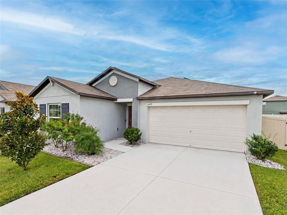 For Sale: $335,000 (4 beds, 2 baths, 1935 Square Feet)