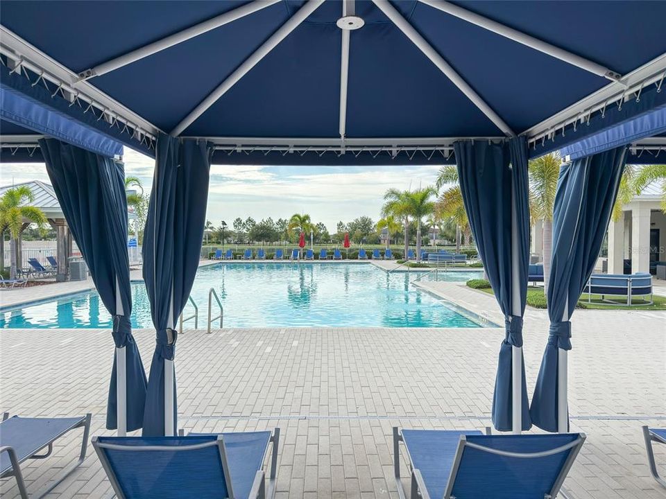 For Sale: $335,000 (4 beds, 2 baths, 1935 Square Feet)
