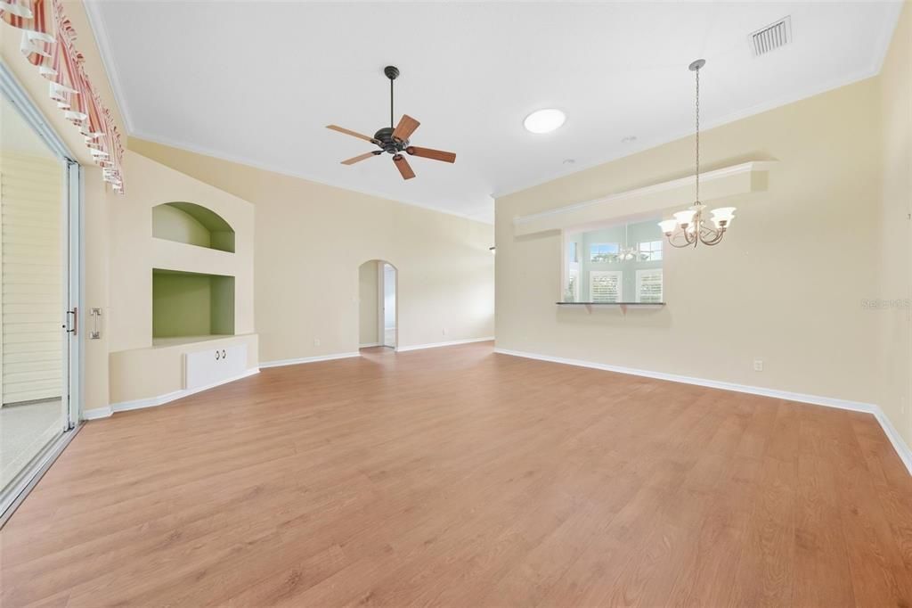 For Sale: $280,000 (3 beds, 2 baths, 1655 Square Feet)