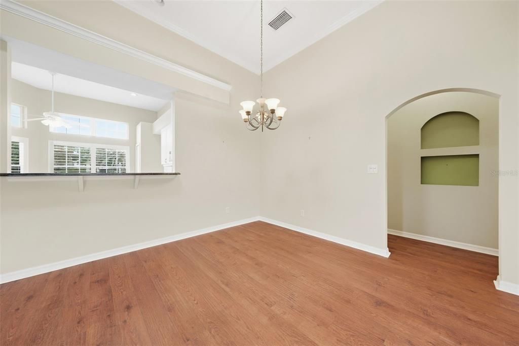 For Sale: $280,000 (3 beds, 2 baths, 1655 Square Feet)