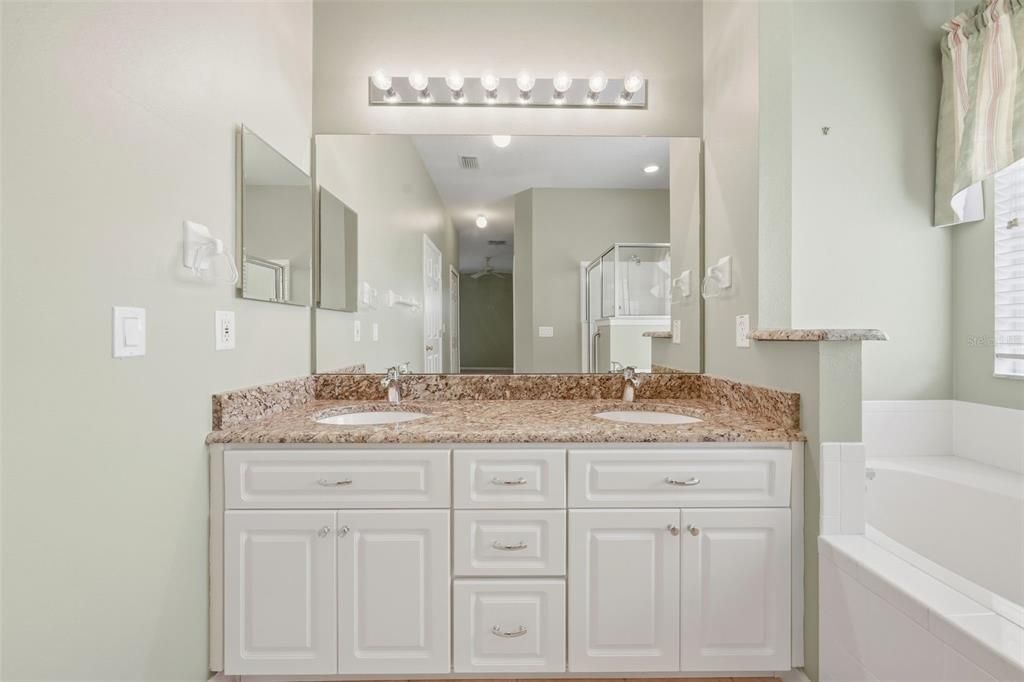 For Sale: $280,000 (3 beds, 2 baths, 1655 Square Feet)