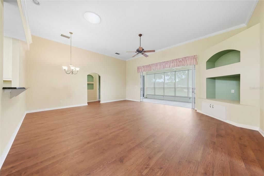 For Sale: $280,000 (3 beds, 2 baths, 1655 Square Feet)