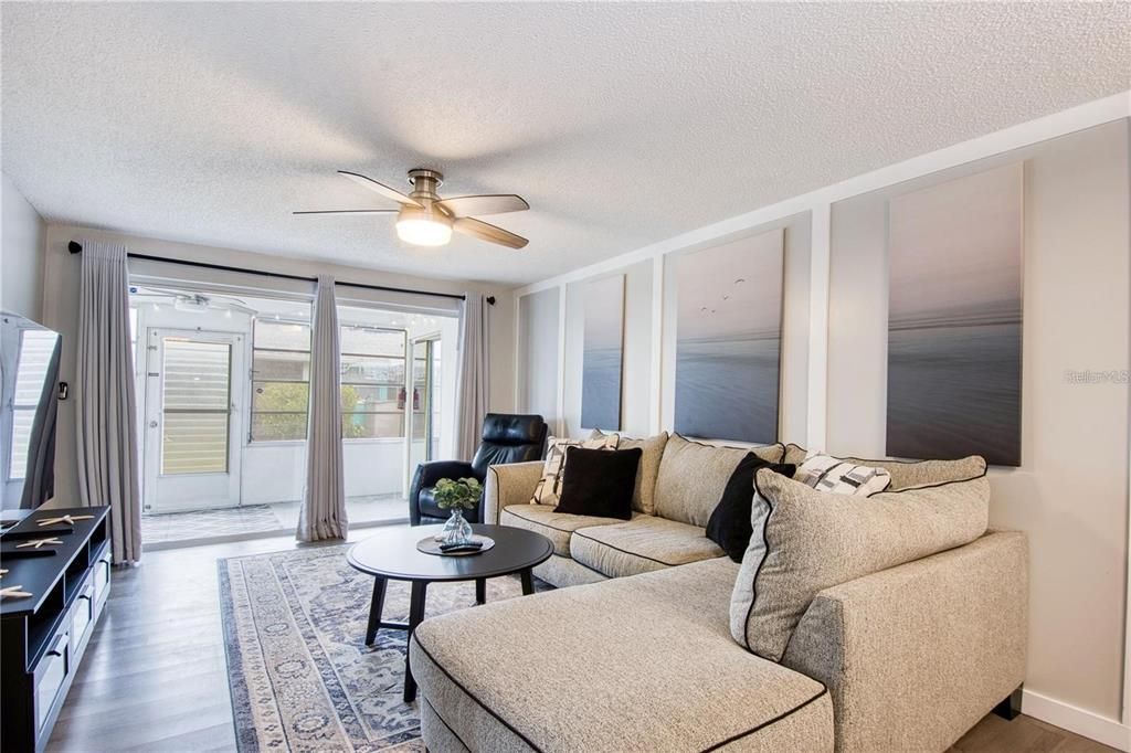 En Venta: $99,900 (2 camas, 2 baños, 888 Pies cuadrados)