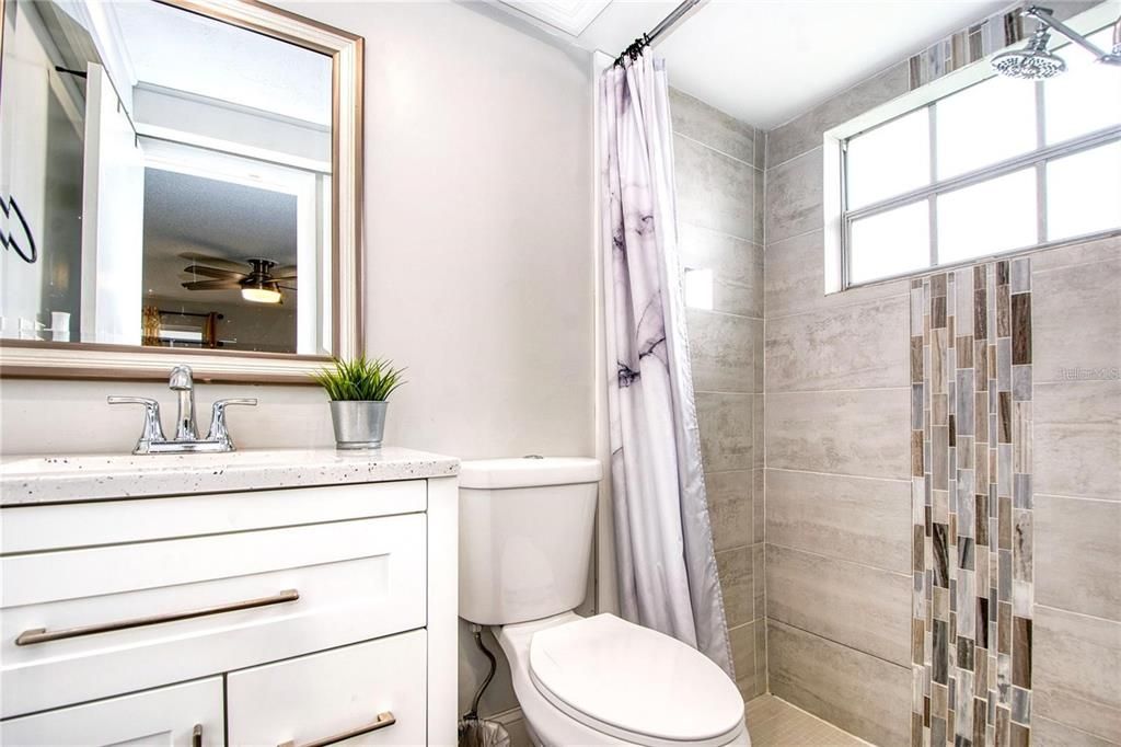 En Venta: $99,900 (2 camas, 2 baños, 888 Pies cuadrados)