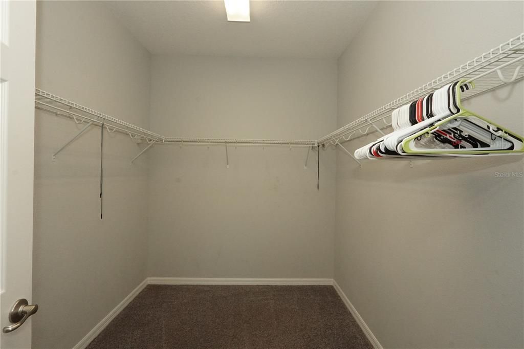 En Renta: $2,375 (3 camas, 2 baños, 1978 Pies cuadrados)
