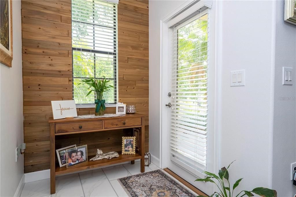 For Sale: $460,000 (6 beds, 5 baths, 2995 Square Feet)