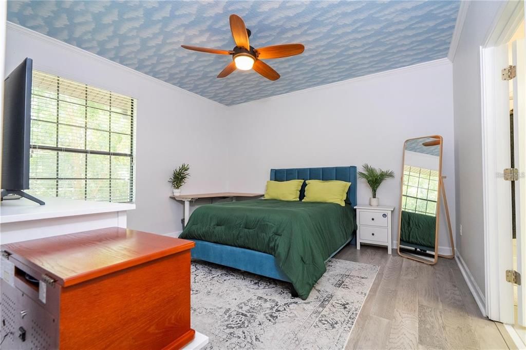 For Sale: $460,000 (6 beds, 5 baths, 2995 Square Feet)