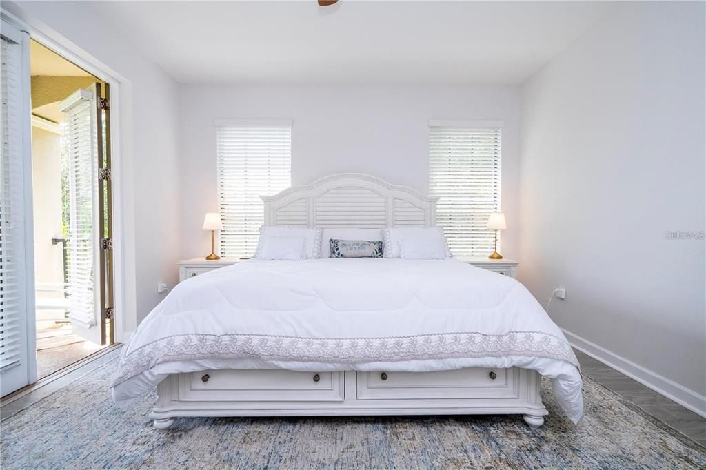 For Sale: $460,000 (6 beds, 5 baths, 2995 Square Feet)