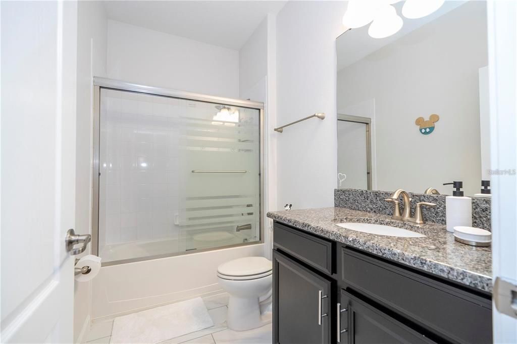 For Sale: $460,000 (6 beds, 5 baths, 2995 Square Feet)