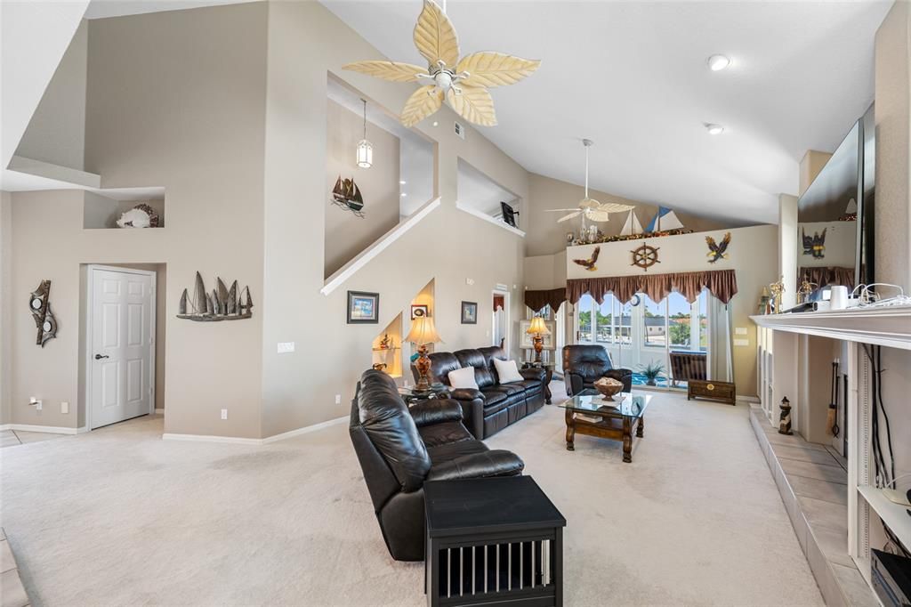 For Sale: $924,900 (5 beds, 5 baths, 2850 Square Feet)