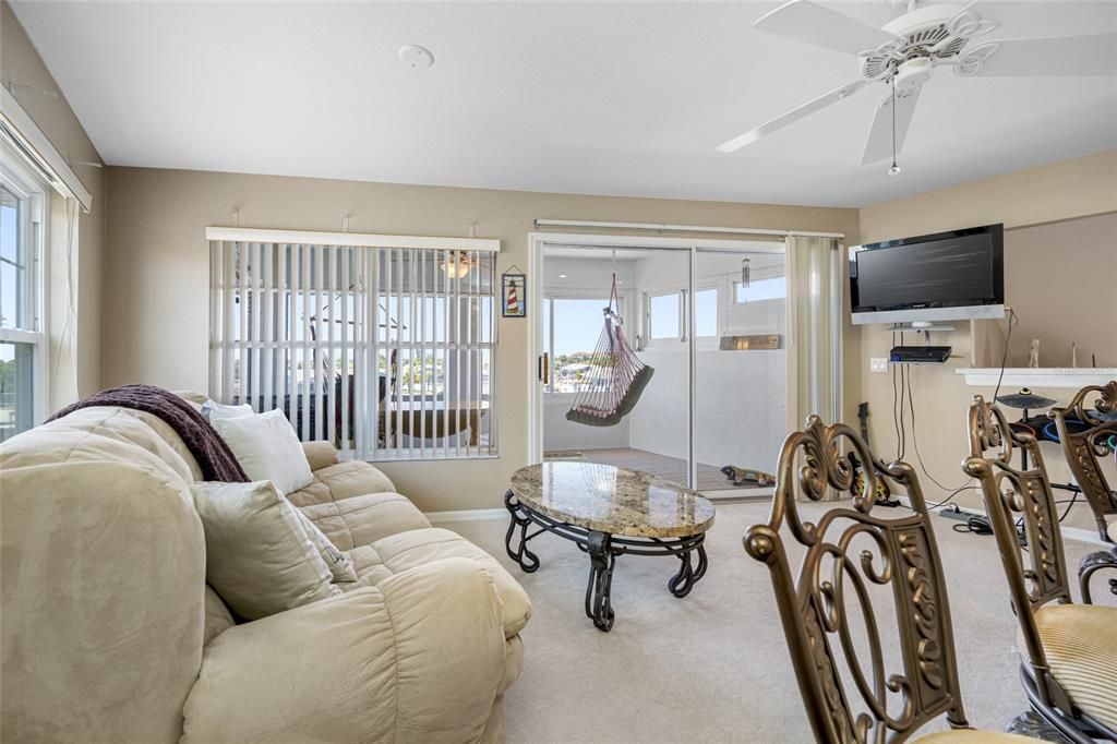 For Sale: $924,900 (5 beds, 5 baths, 2850 Square Feet)