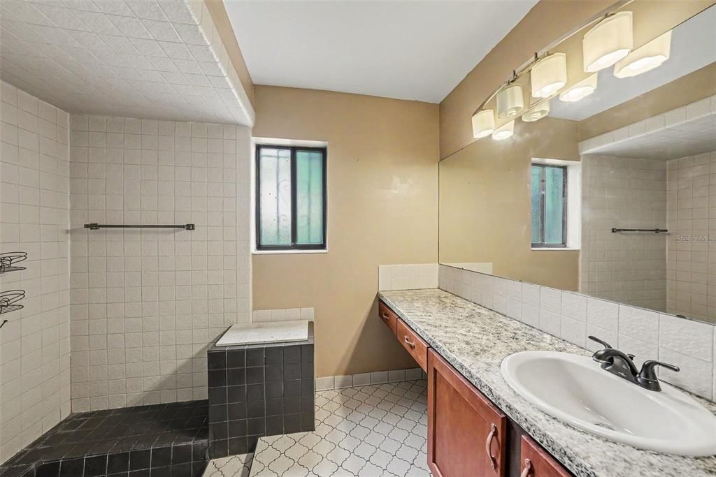 En Venta: $265,000 (2 camas, 2 baños, 1156 Pies cuadrados)