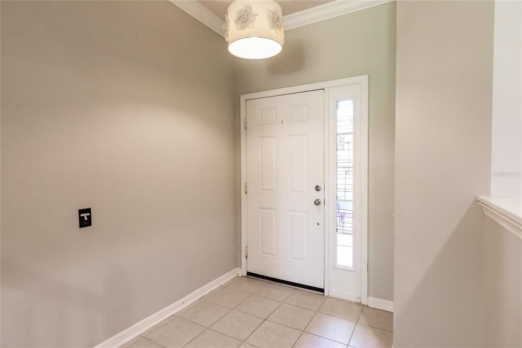 For Rent: $2,050 (3 beds, 2 baths, 1596 Square Feet)