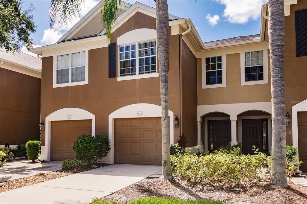 For Rent: $2,050 (3 beds, 2 baths, 1596 Square Feet)