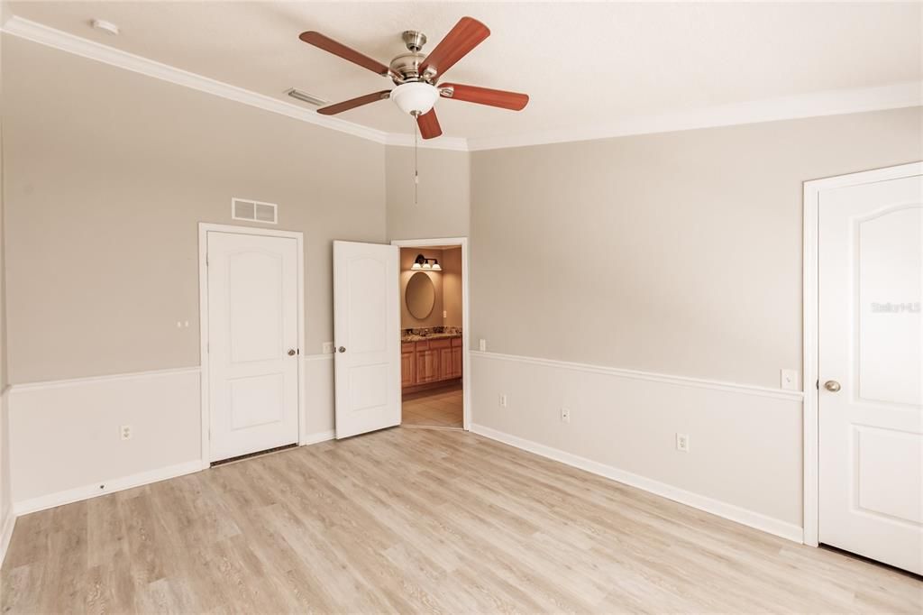 For Rent: $2,050 (3 beds, 2 baths, 1596 Square Feet)