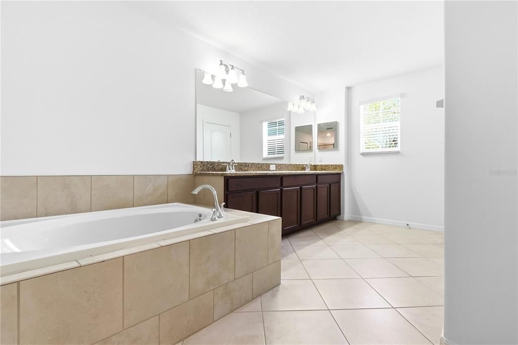 For Sale: $352,000 (3 beds, 2 baths, 2350 Square Feet)