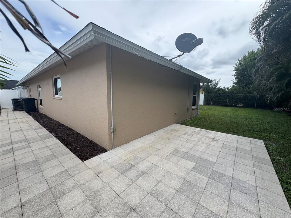 En Venta: $495,000 (3 camas, 2 baños, 2058 Pies cuadrados)