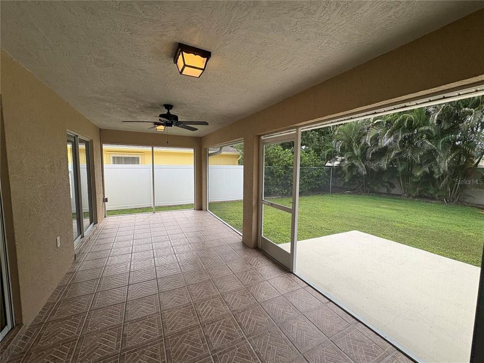 En Venta: $495,000 (3 camas, 2 baños, 2058 Pies cuadrados)