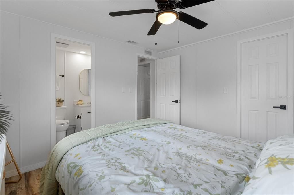 For Sale: $199,900 (3 beds, 2 baths, 1380 Square Feet)
