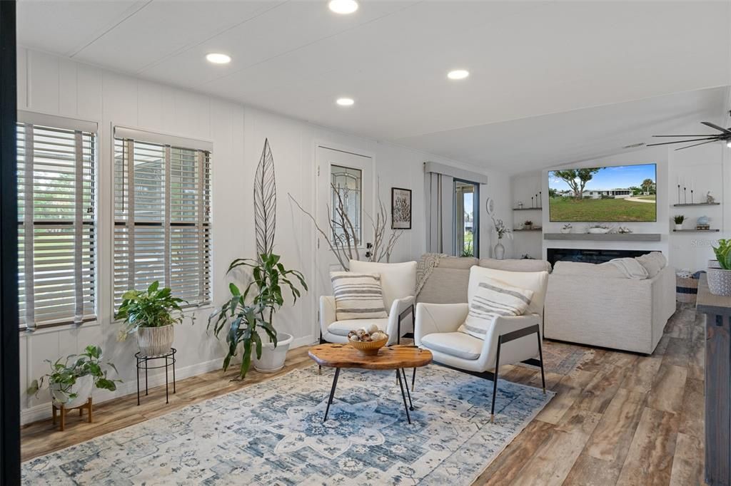 For Sale: $199,900 (3 beds, 2 baths, 1380 Square Feet)