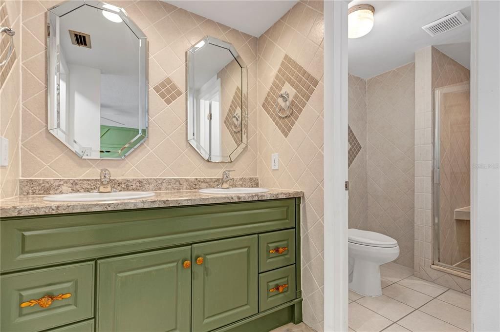 For Sale: $250,000 (3 beds, 2 baths, 1522 Square Feet)