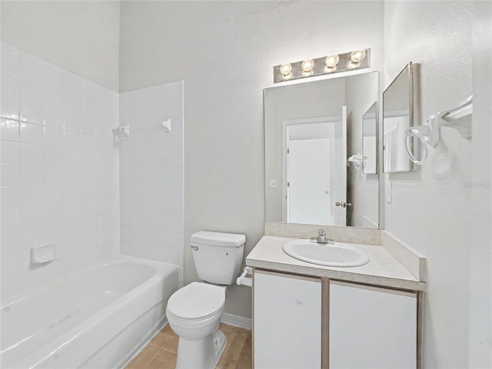 For Sale: $217,500 (3 beds, 3 baths, 1412 Square Feet)