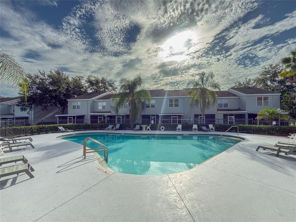 For Sale: $217,500 (3 beds, 3 baths, 1412 Square Feet)