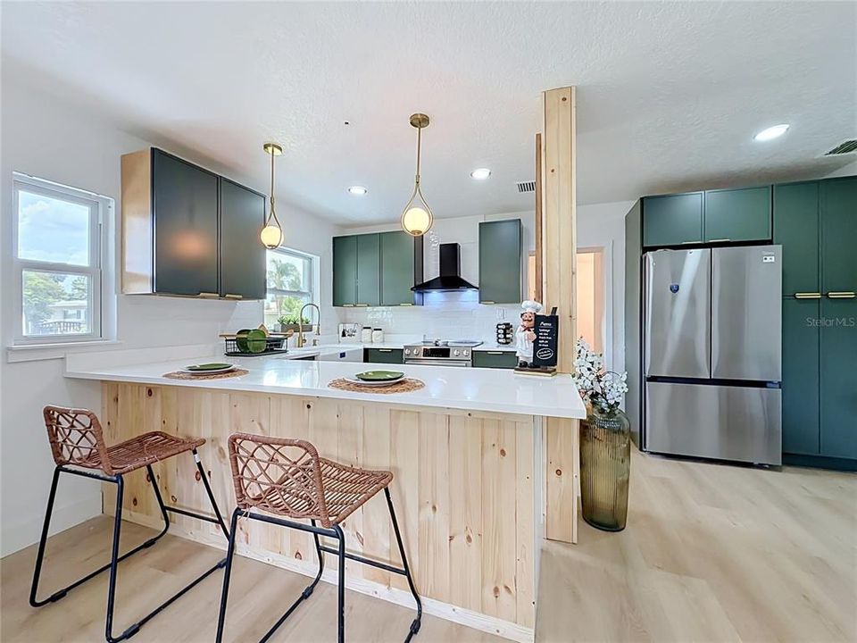 For Sale: $384,900 (4 beds, 3 baths, 1556 Square Feet)
