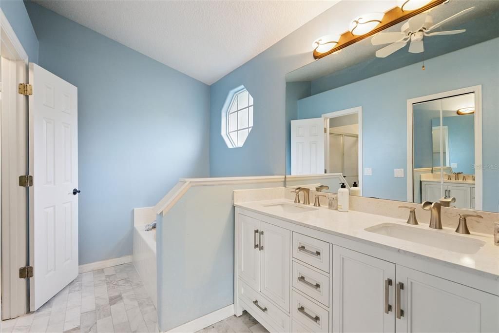 For Sale: $365,000 (3 beds, 2 baths, 1338 Square Feet)