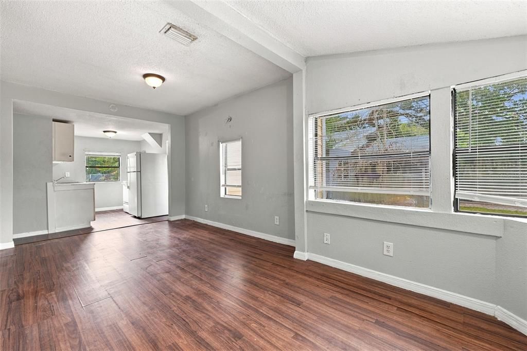 En Venta: $199,999 (3 camas, 1 baños, 871 Pies cuadrados)