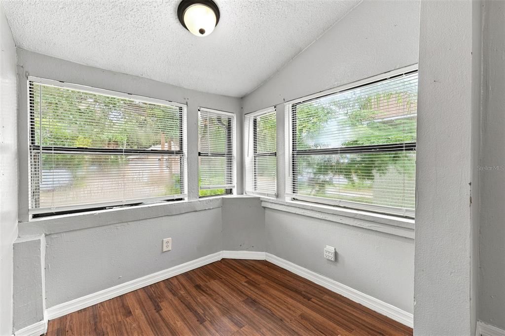 En Venta: $199,999 (3 camas, 1 baños, 871 Pies cuadrados)