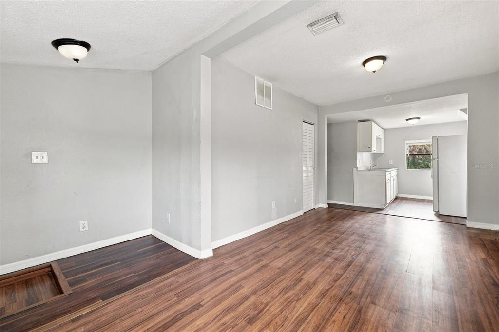 En Venta: $199,999 (3 camas, 1 baños, 871 Pies cuadrados)