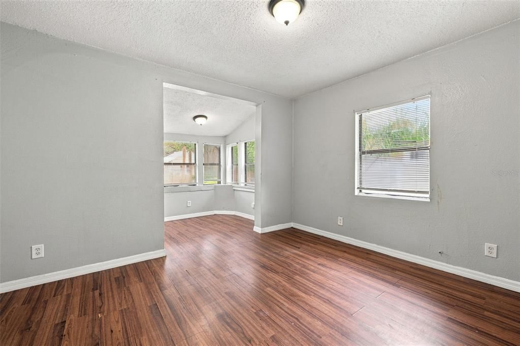 En Venta: $199,999 (3 camas, 1 baños, 871 Pies cuadrados)
