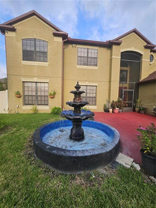 En Venta: $899,900 (6 camas, 4 baños, 4484 Pies cuadrados)