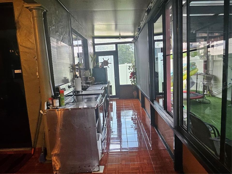 En Venta: $899,900 (6 camas, 4 baños, 4484 Pies cuadrados)