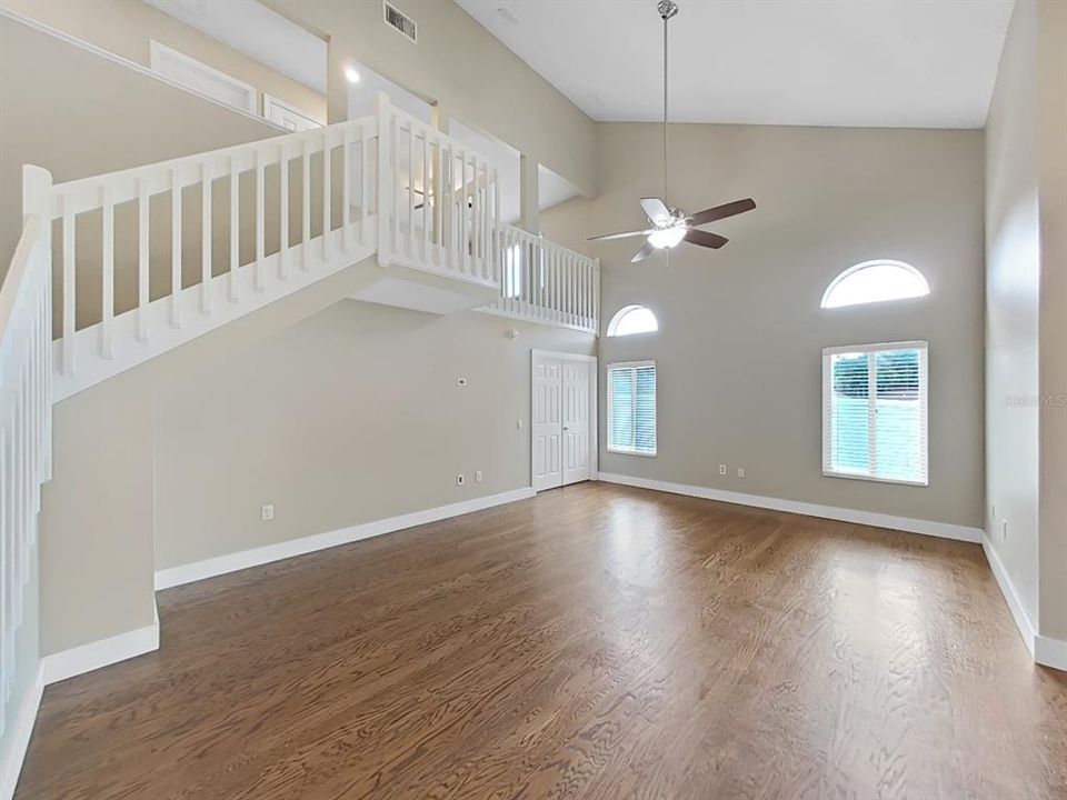 En Venta: $389,900 (3 camas, 2 baños, 1820 Pies cuadrados)