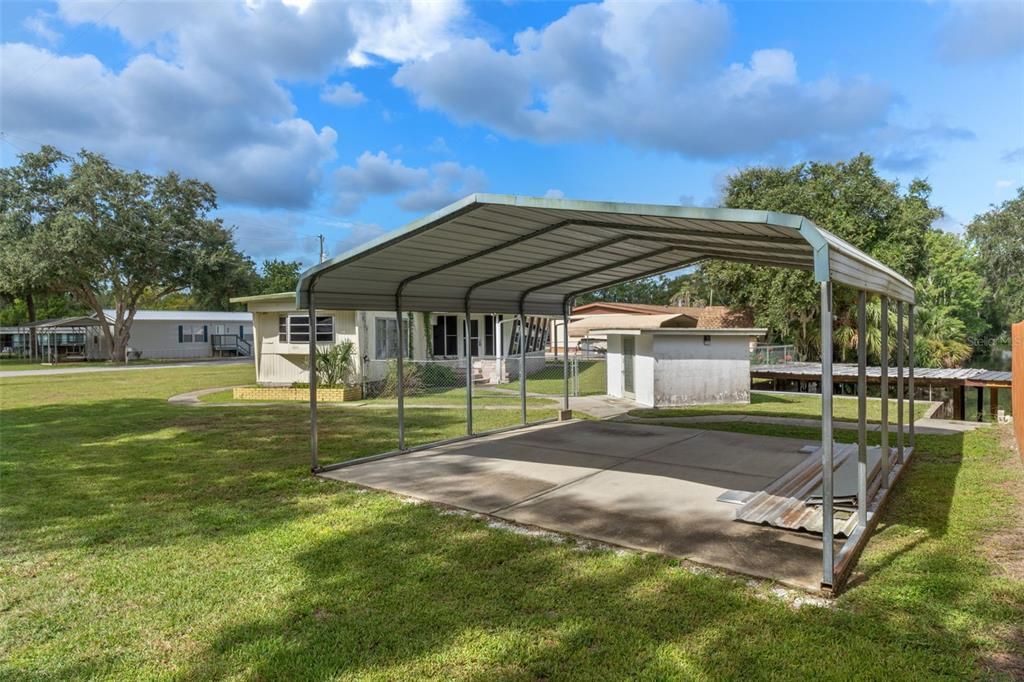 For Sale: $223,000 (2 beds, 1 baths, 972 Square Feet)