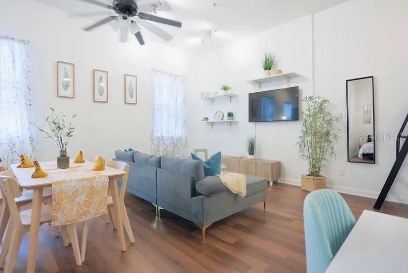 En Renta: $1,899 (0 camas, 1 baños, 739 Pies cuadrados)