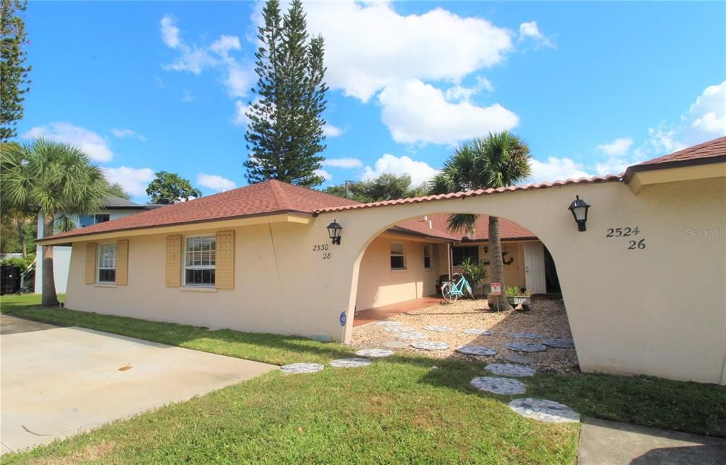 En Renta: $1,499 (2 camas, 1 baños, 1000 Pies cuadrados)