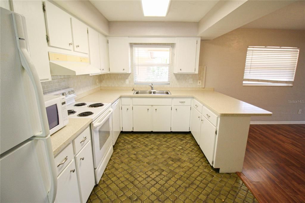 En Renta: $1,499 (2 camas, 1 baños, 1000 Pies cuadrados)