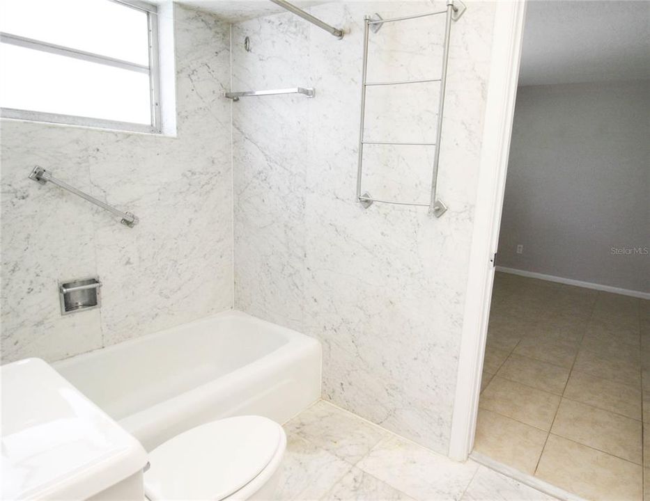 En Renta: $1,499 (2 camas, 1 baños, 1000 Pies cuadrados)